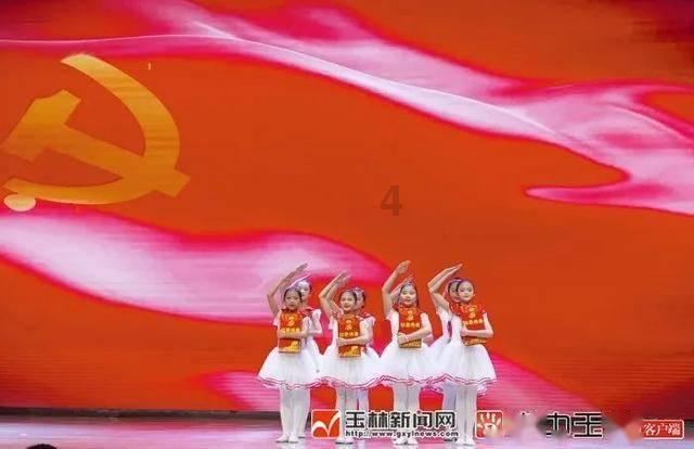 升空的愤怒奶奶