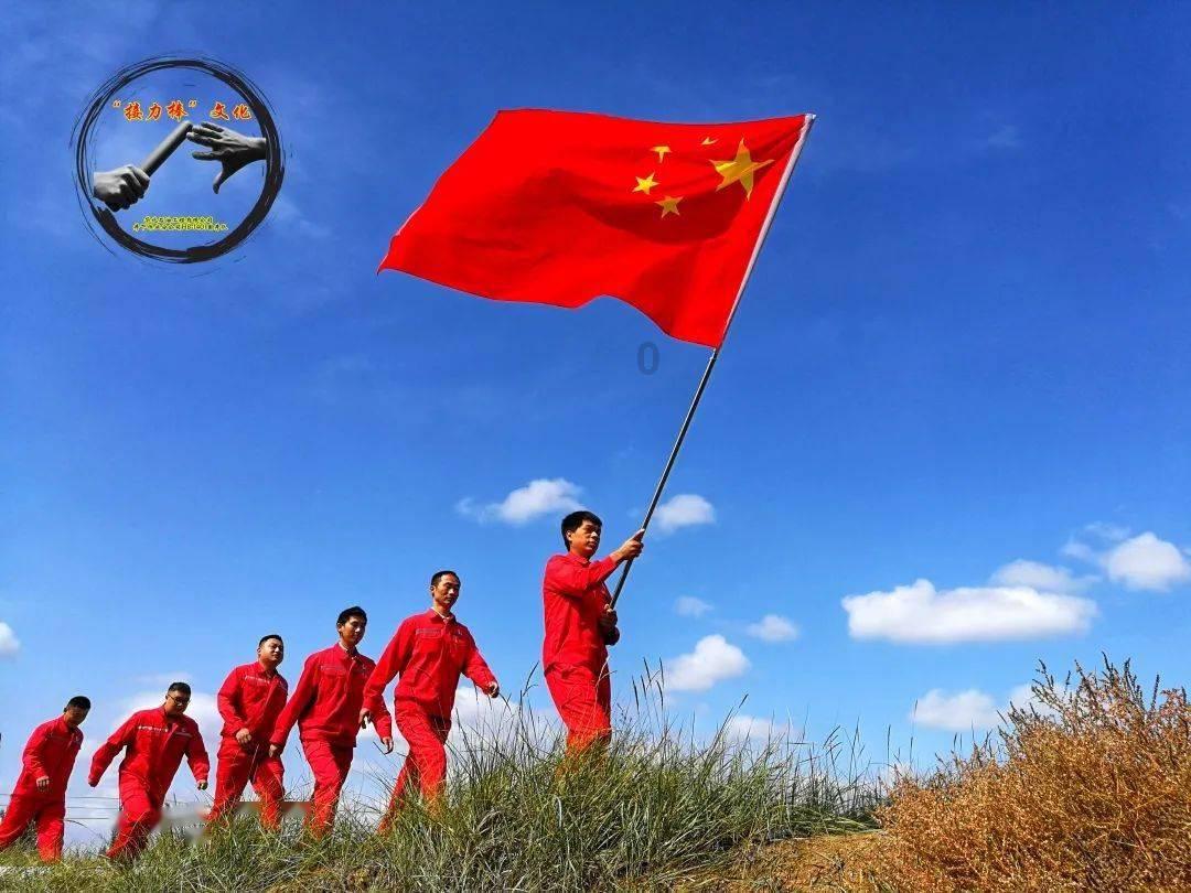 琳娜整理房间