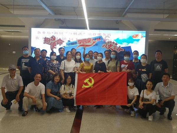 光明乳业去年净利预增超1.5倍：土地补偿款税前收益超4亿元